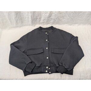 no brand women's size medium black cropped bomber style jacket silver snaps O18